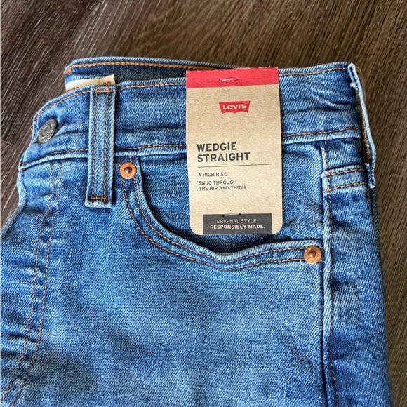 Levi's Wedge Straight Ankle Women's Blue Jeans - Picture 3 of 5